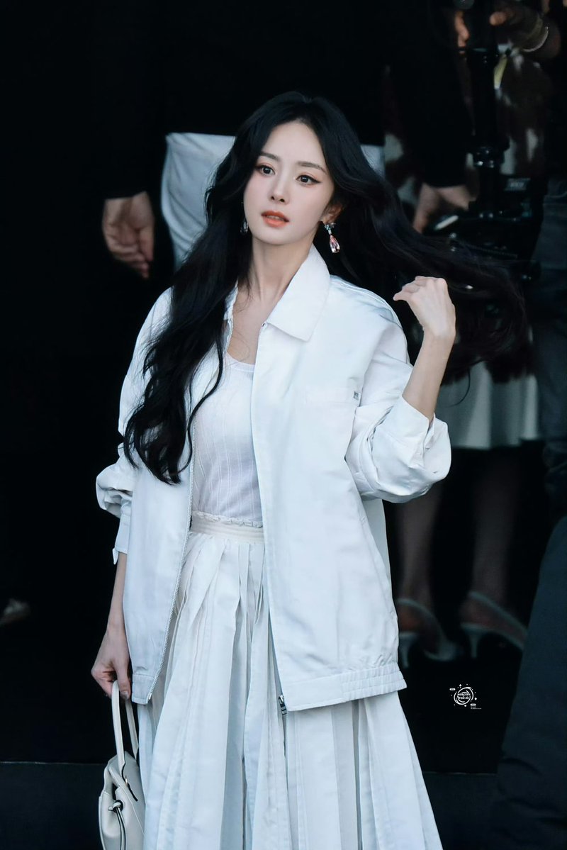 สำหรับผีบ้าทั้งหลาย สบัดบ๊อบค่ะ 55555