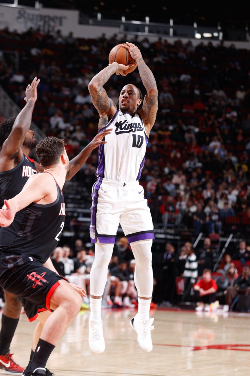 DEMAR’S DISTINCTION: The Sacramento Kings’ DeMar DeRozan climbed to 20th place on the NBA’s all-time points list last night, passing John Havlicek and Paul Pierce. The 17-year NBA veteran is now one of six active players in the top 20, joining No. 1 LeBron James, No. 6 Kevin