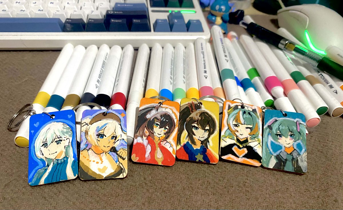 zeedyuuh's tweet photo. finished painting these custom keychains in one stream 🥳 

am excited to give tis on saturday 🫶🫶 https://t.co/xtn1WIMgEl