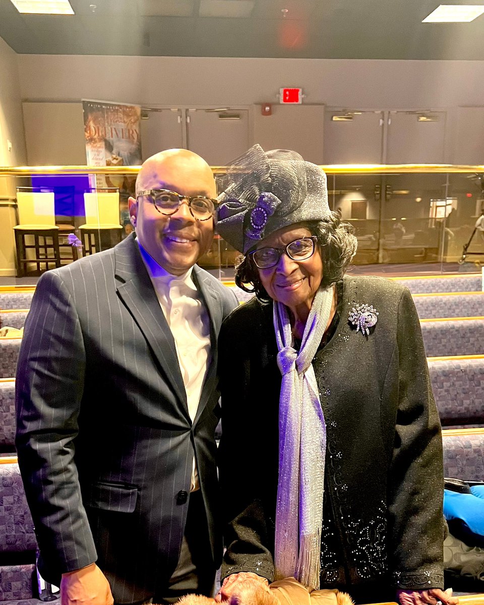 Jean Baylor tweet media