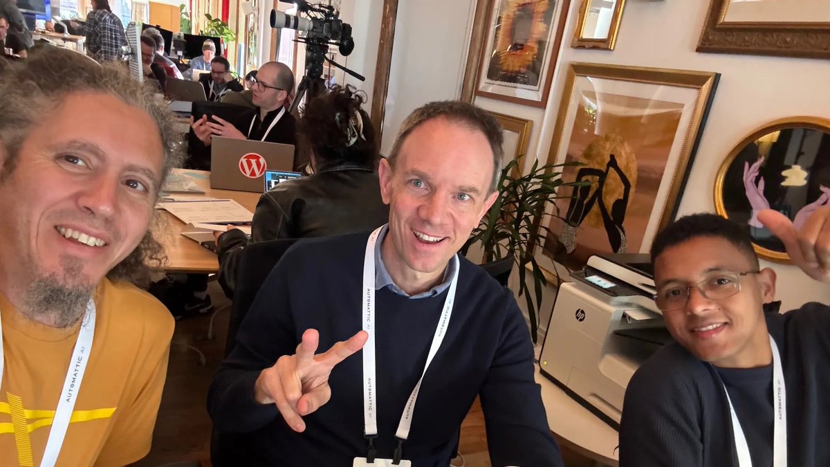 Automattic tweet media