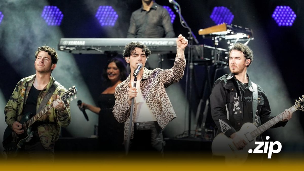 LOS JONAS BROTHERS VUELVEN A ARGENTINA.

Nick, Joe y Kevin confirmaron show el 6 de mayo en el Movistar Arena. Será su regreso al país tras años de ausencia.