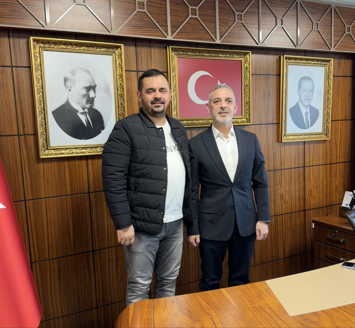 MMGurbuz06's tweet photo. PTT AŞ Genel Müdür Yardımcısı Kıymetli Hemşehrimiz Sn. Evren ACAR’ı Ziyaret Ettim.
Yeni Görevinde Başarılar Dilerim.
En Güzel Yerlerde Olman Dileğiyle.

@evrenacar6 https://t.co/ebYsLedEw4