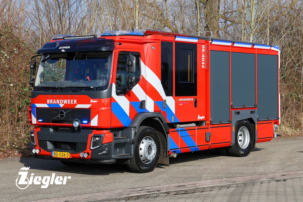Nieuwe tankautospuit voor Brandweer Zutphen  

Op woensdag 25 februari 2026 heeft Ziegler een nieuwe tankautospuit afgeleverd aan Veiligheidsregio Noord- en Oost-Gelderland post Zutphen.

Het voertuig is opgebouwd op een Volvo chassis, type FE 320.

#Zieglerpower
#readywhenyouare