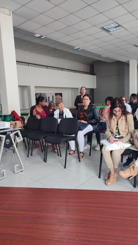 DamarisGallard9's tweet photo. Se desarrolla en #PinardelRío la reunión de trabajo para evaluar los resultados del Consejo Provincial de las Ciencias Sociales y los retos para el 2026 Presidido por el @PartidoPCC fructífero intercambio desde @CitmaPinar @ArmandoRguezB https://t.co/2mEWEnKhij