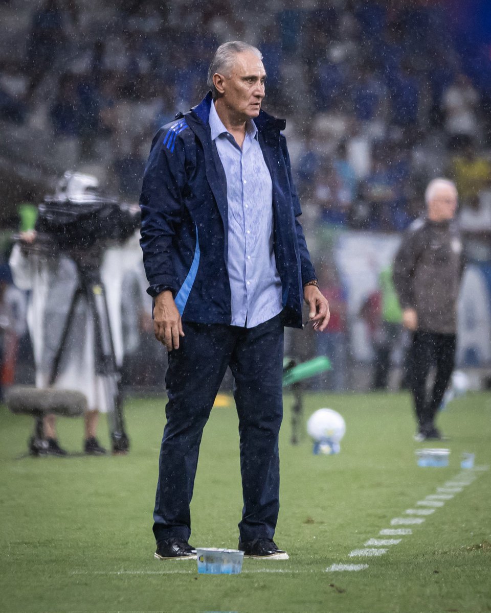 kryoscec's tweet photo. Saímos de:

"A Sul-Americana não é grande o suficiente para o Cruzeiro"

Para:

"A prioridade é o campeonato mineiro"

😭 https://t.co/LfWfzHWkSf