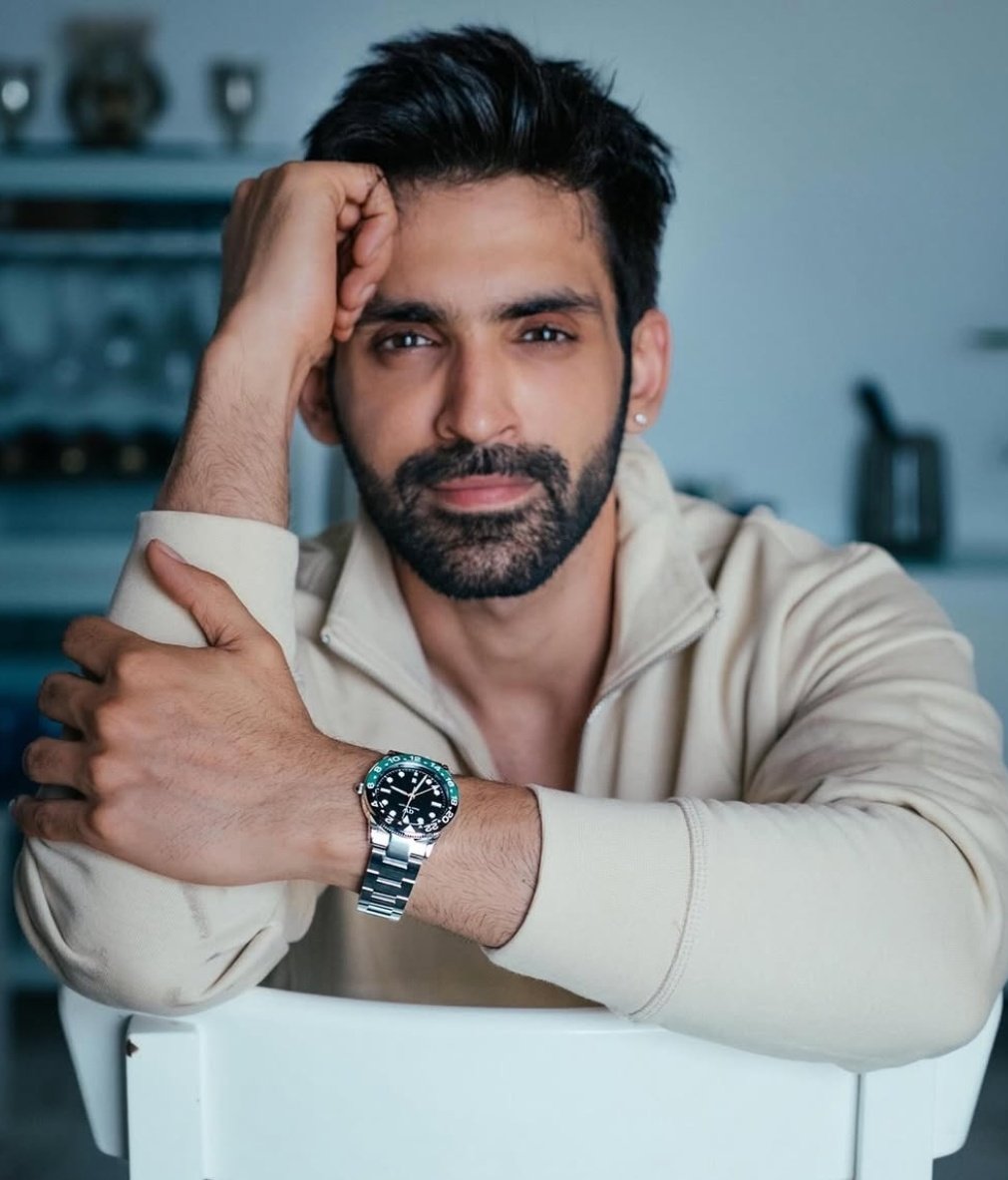 GossipsTv's tweet photo. #PranaliRathod and #ArjitTaneja likely to star in Mx Player's upcoming web show - Reports

@GossipsTv #MxPlayer https://t.co/PuxkeGcadB