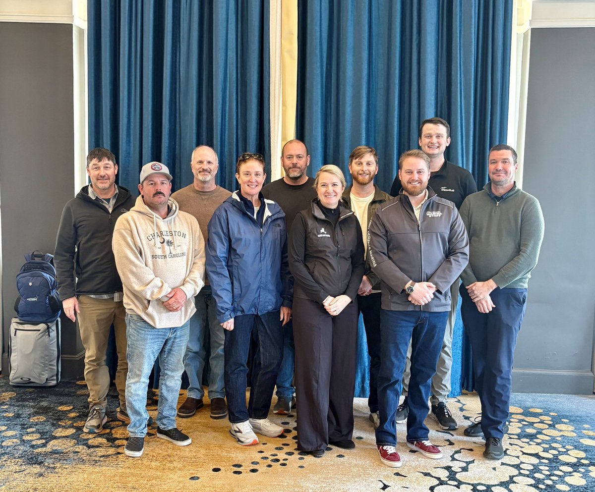 MA_LighthouseCG's tweet photo. Great group of marina managers met last week in Seattle, WA for the Association of Marina Industries' Intermediate Marina Management (IMM) course. As part of the course we toured a couple of marinas in the area, Elliot Bay Marina and Port of Seattle (photos from Port of Seattle) https://t.co/QjhHy8J312
