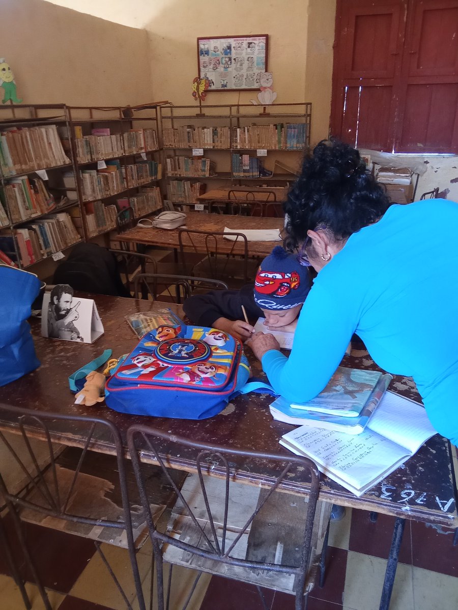 Atención a alumno con necesidades educativas especiales. La educación es para todos es inclusiva #Cuba #TenemosMemoria #VillaClara #CubaMined  #DPEVillaClara #Cuba  #Ranchuelo <a href="/btan0987/">Naima Ariatne Trujillo</a> @yamilet50088609 <a href="/dpevillaclara/">DGEP Villa Clara</a> <a href="/curbelo_asley/">Dr. C. Hernadith Asley Curbelo Castillo</a> #EducaVillaClara <a href="/CubaMined/">MINED</a> <a href="/FarinaEstevez/">Yoandry Fariña Estévez</a>