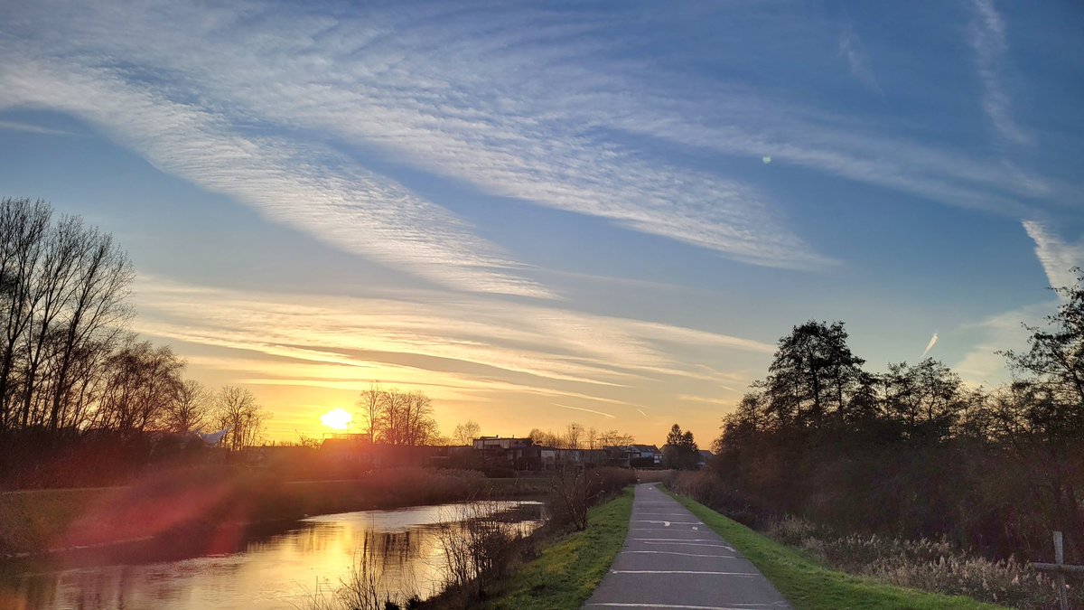 Frank Deboosere tweet media