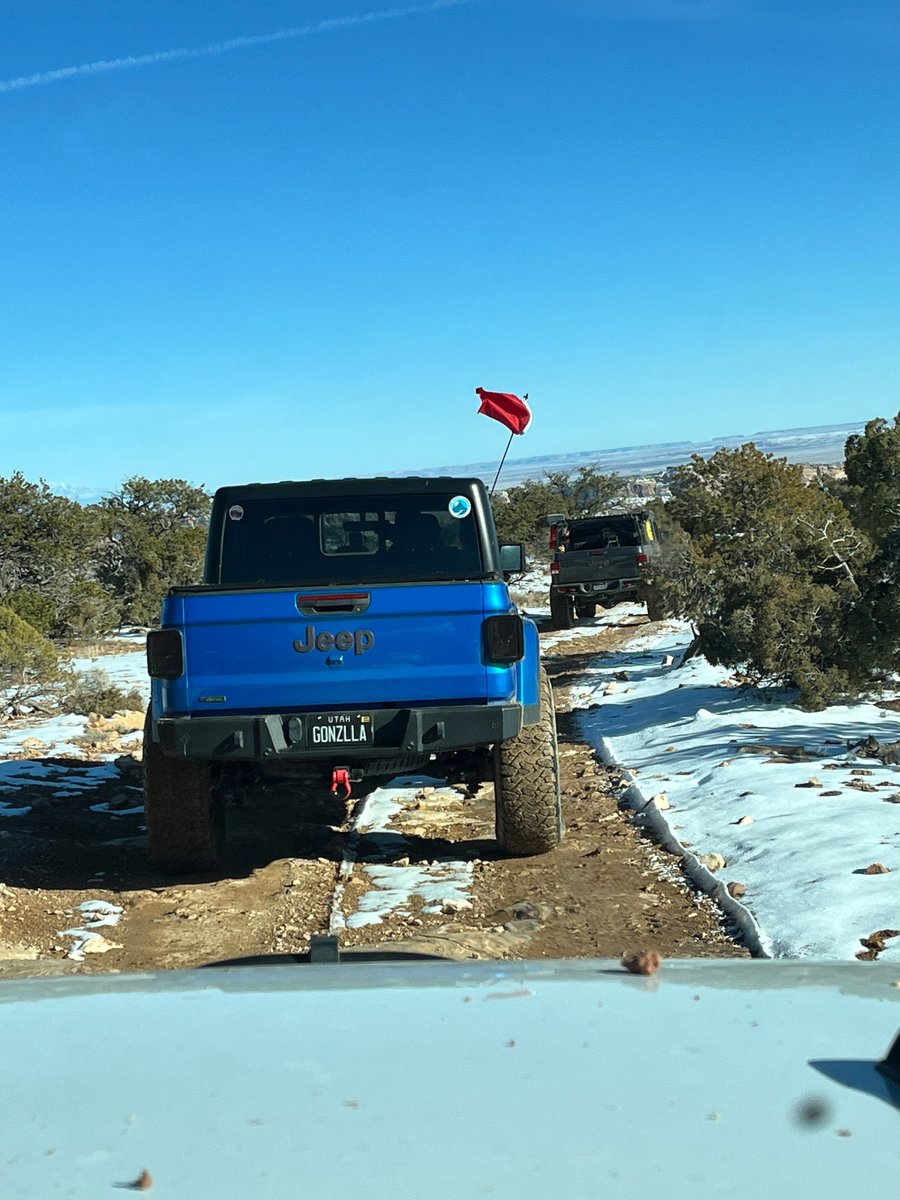 chicablanca4x4's tweet photo. Near Goblin Valley State Park in Utah is Behind the Reef. It was beautiful weather to hit the trail with friends!
#ChicaBlanca4x4 #offroadlife #4x4 #jeeplife #offroad #4x4life #utahoffroad #offroad101book #jeepsoftiktok https://t.co/2eOd8CKY8n