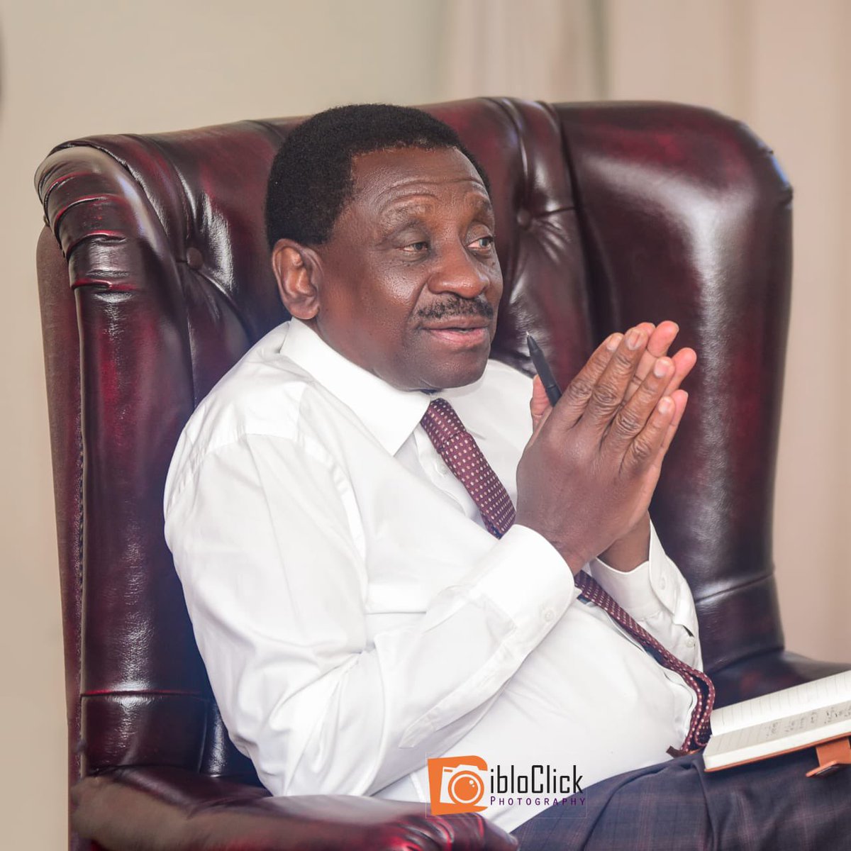 ayika_joshua's tweet photo. This man Called @orengo_james  !!!!! Bosiiiiii nimekutiiiii babaaaa !!!! You are a force to reckon with !!!!!!! https://t.co/MG3fRWciYd