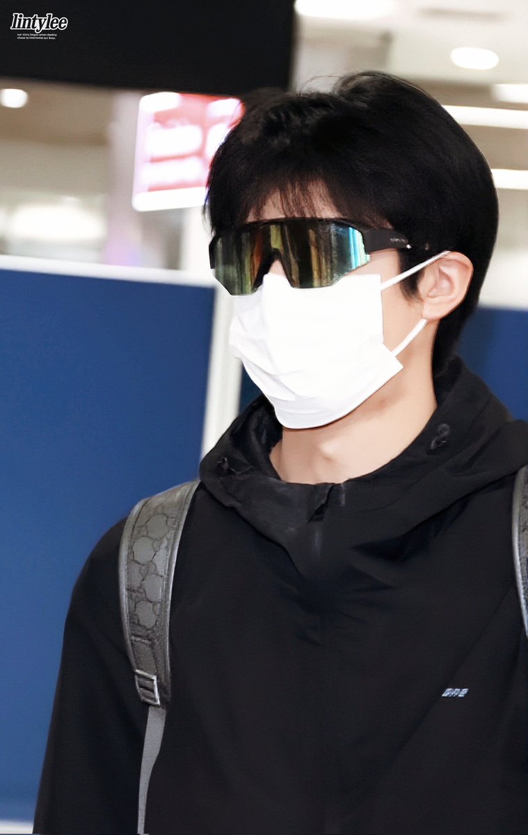 260226 CNX 🛬

#SongWeilong #宋威龙 #ซ่งเวยหลง