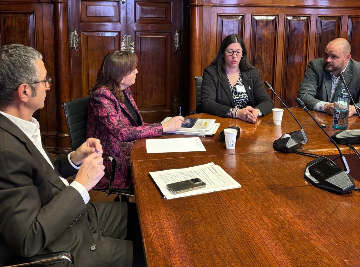 territoricat's tweet image. 🛣️ Abans de l'estiu s'enllestirà l'estudi de mobilitat per a la millora de la C-13 entre Lleida i Balaguer.

🚗 L’estudi, que analitzarà entre les opcions fer una carretera de 2+2, té per objectiu millorar la connectivitat viària entre les dues ciutats. 

La #consellera