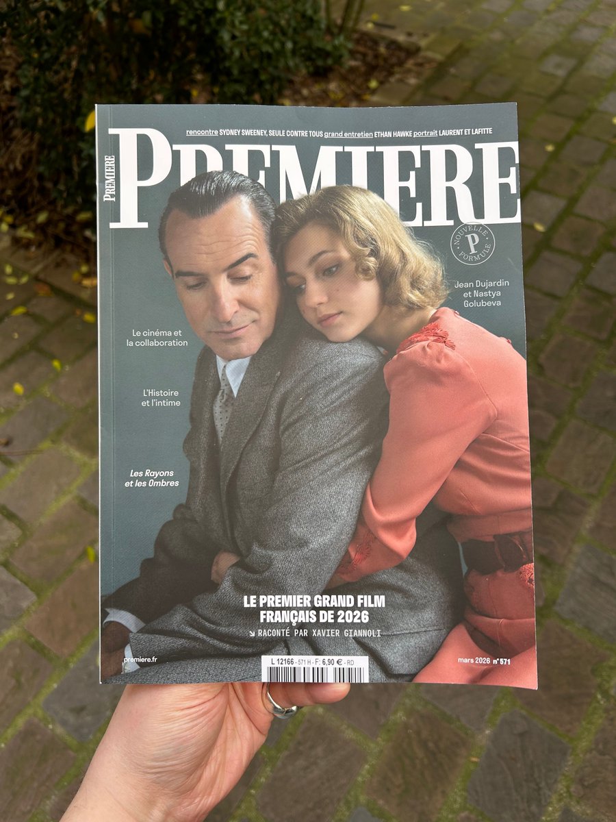 CarlottaFilms's tweet image. La nouvelle formule de #Premiere vient d’arriver ! Et avec elle une belle présence des sorties Carlotta Films dont LA TARENTULE AU VENTRE NOIR de #PaoloCavara, et notre prochain livre UNE SEMAINE AVEC JEAN DOUCHET ET JACQUES LASSALLE sous la direction de #PierreAlexandreSchwab.