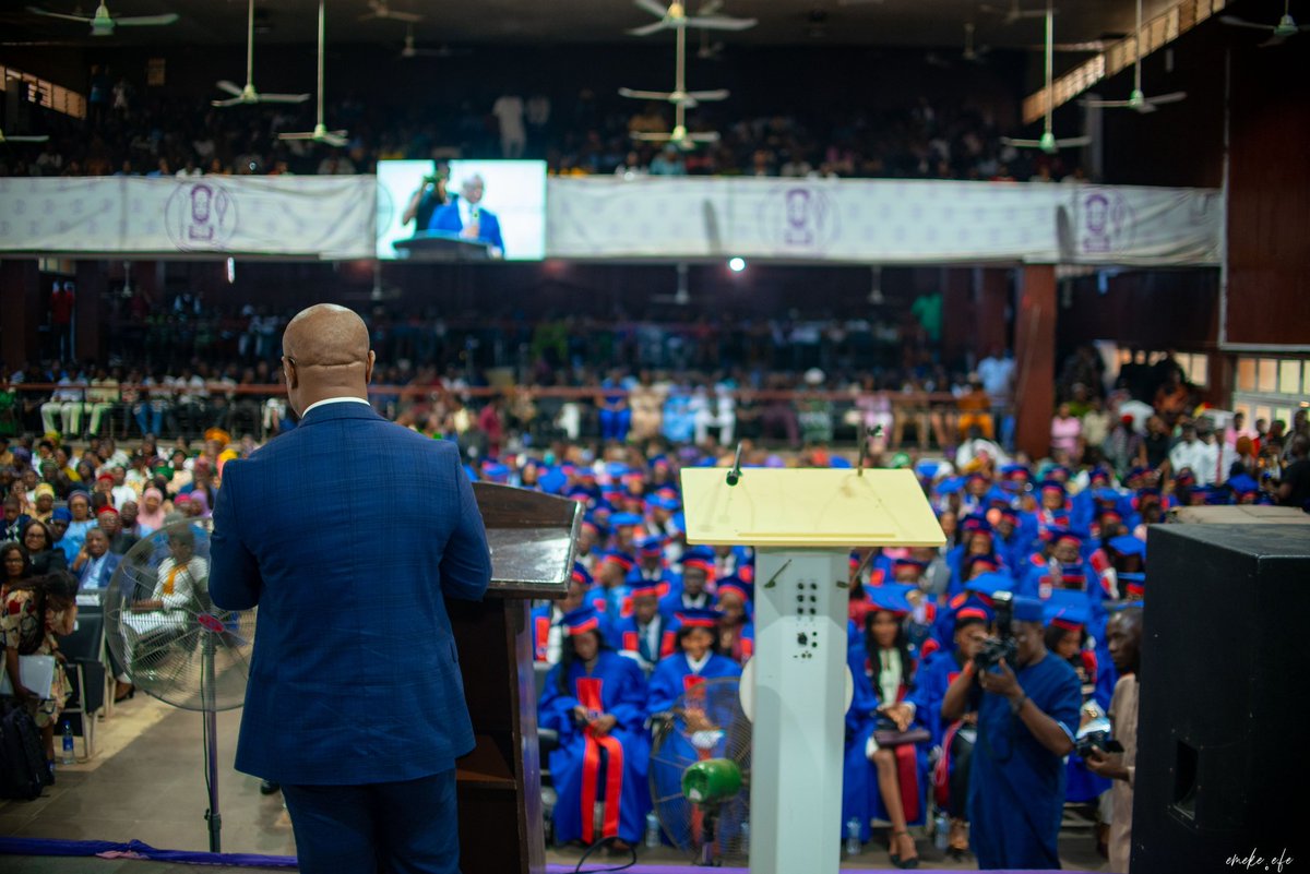 AizobuDennis's tweet image. Honored and grateful to speak as guest speaker, at @uniben pharmacy 50th Induction and Oath-Taking Ceremony sharing a stage that shaped my journey.

 "Pharmacy is not just transactional  it’s transformational"

#Pharmacy
#GraduationDay
#FuturePharmacists
#SFHAccess