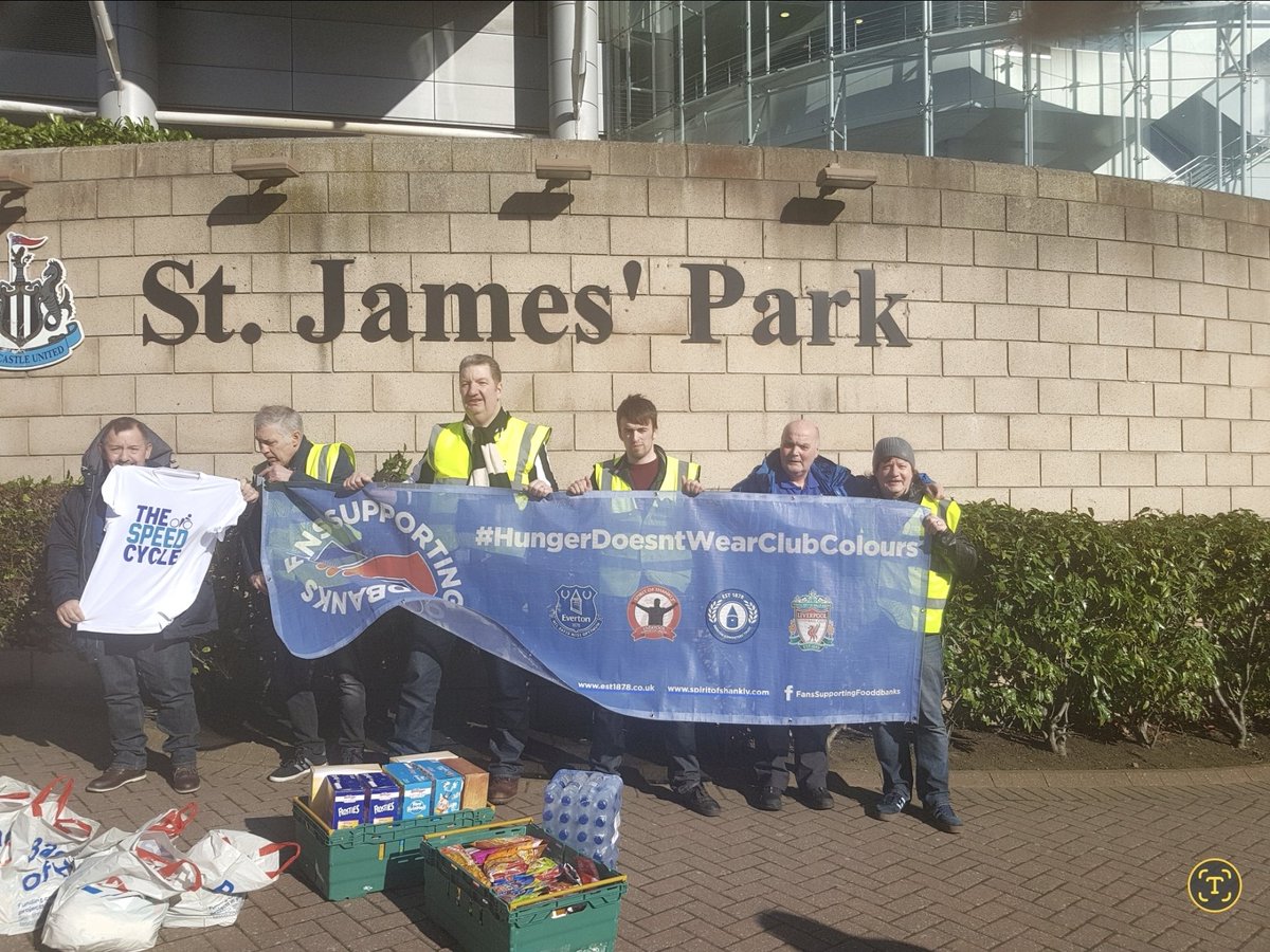 FANS SUPPORTING FOODBANKS #RightToFood tweet media