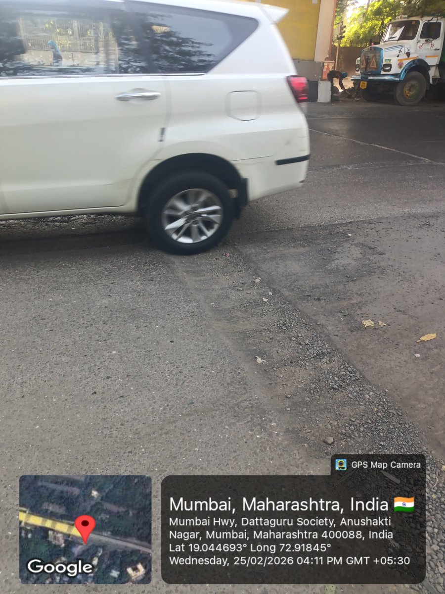 khanadvocate25's tweet photo. @mybmcWardME @MMMOCL_Official Still no initiative is taken what are you waiting for The public gets fatal after you start the work.Every day bikers and many more suffer alot because of this huge gaps shame on you people https://t.co/vPsw16Hgxq