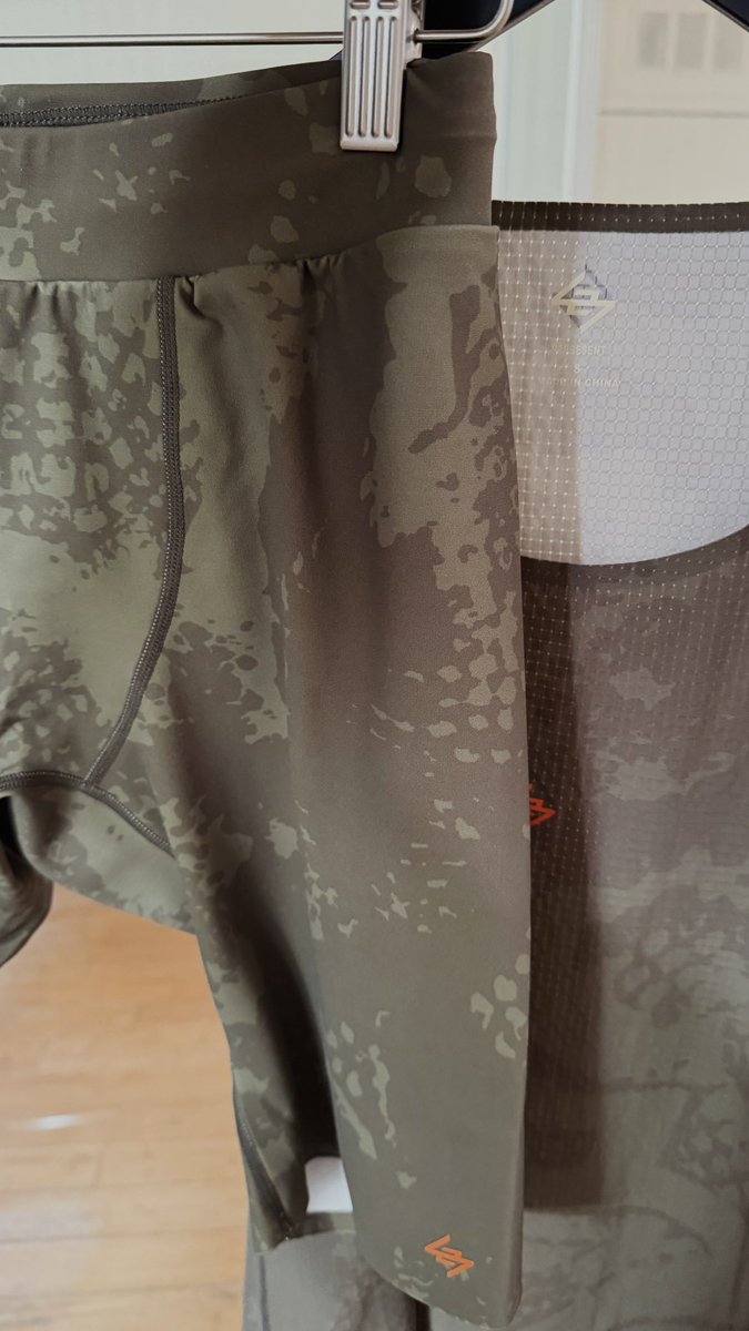 Last long run before LA marathon
30km through the city before sunrise,
Kit tested, launch time.