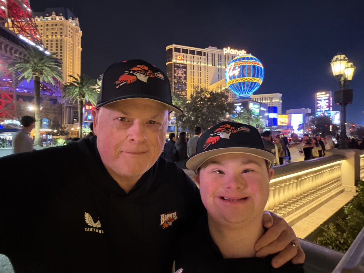 Chris Swenson tweet media