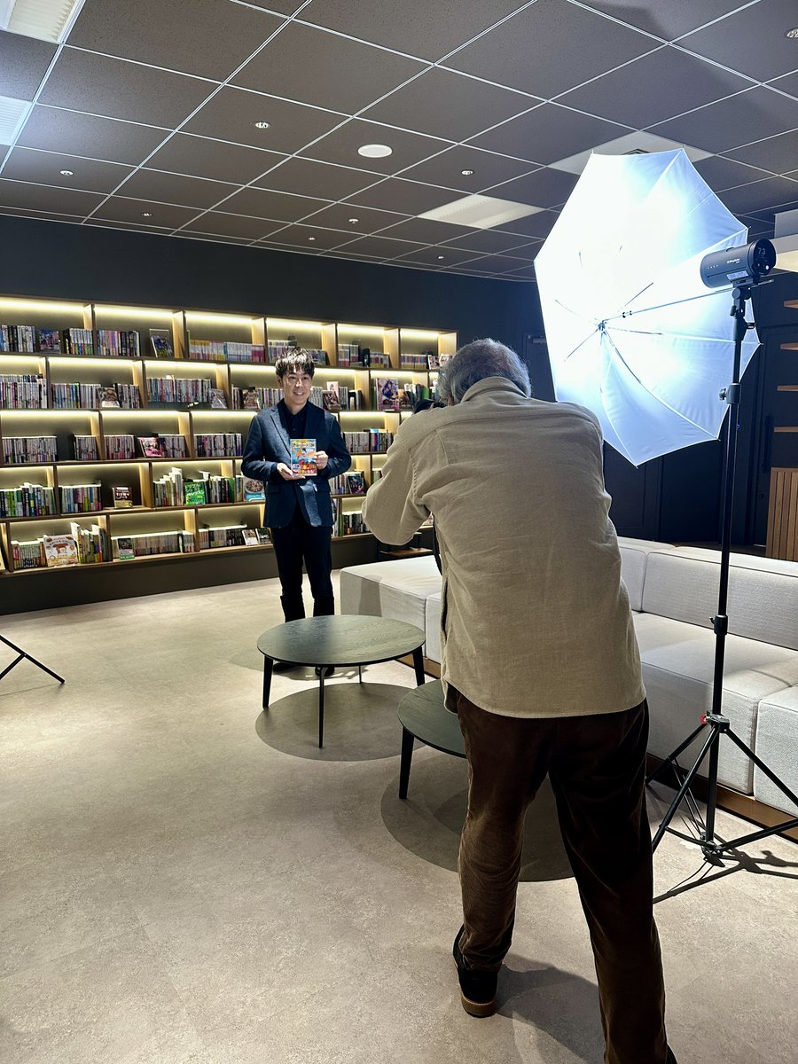 Nishimura84x's tweet photo. 「マジック・ツリーハウス」が好きすぎて、勝手に方々で紹介していたら担当編集者から声がかかり、KADOKAWAで撮影・取材されることに😅
https://t.co/UQio7cE6dP https://t.co/7WNVLP9gU7