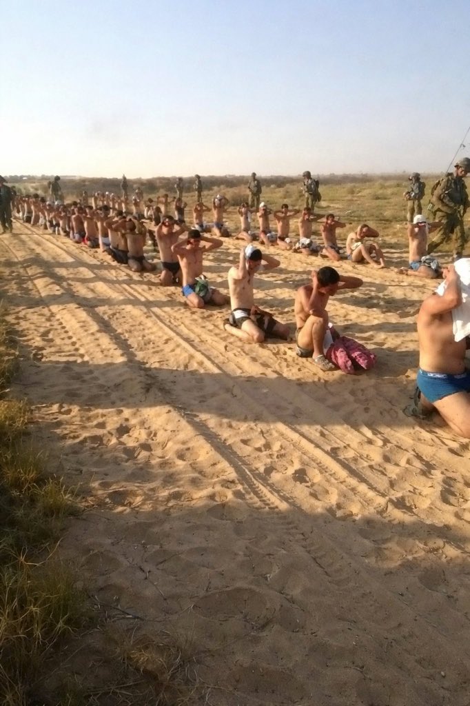 اجعلوا للأسرى نصيبًا من دعواتكم،
فإن لهم في القلب مكانًا لا يزول،
وفي الروح وجعًا لا يُحكى بالكلمات

فالدعاء لهم عهدُ وفاء،
وأقلّ ما نملك لهم… كلمةٌ صادقةٌ ترفعها السماء