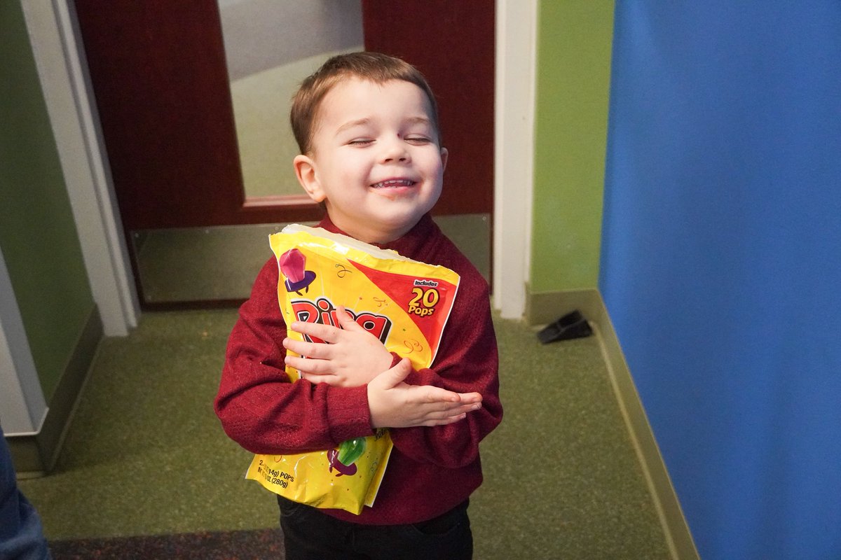 Laurel Library tweet media