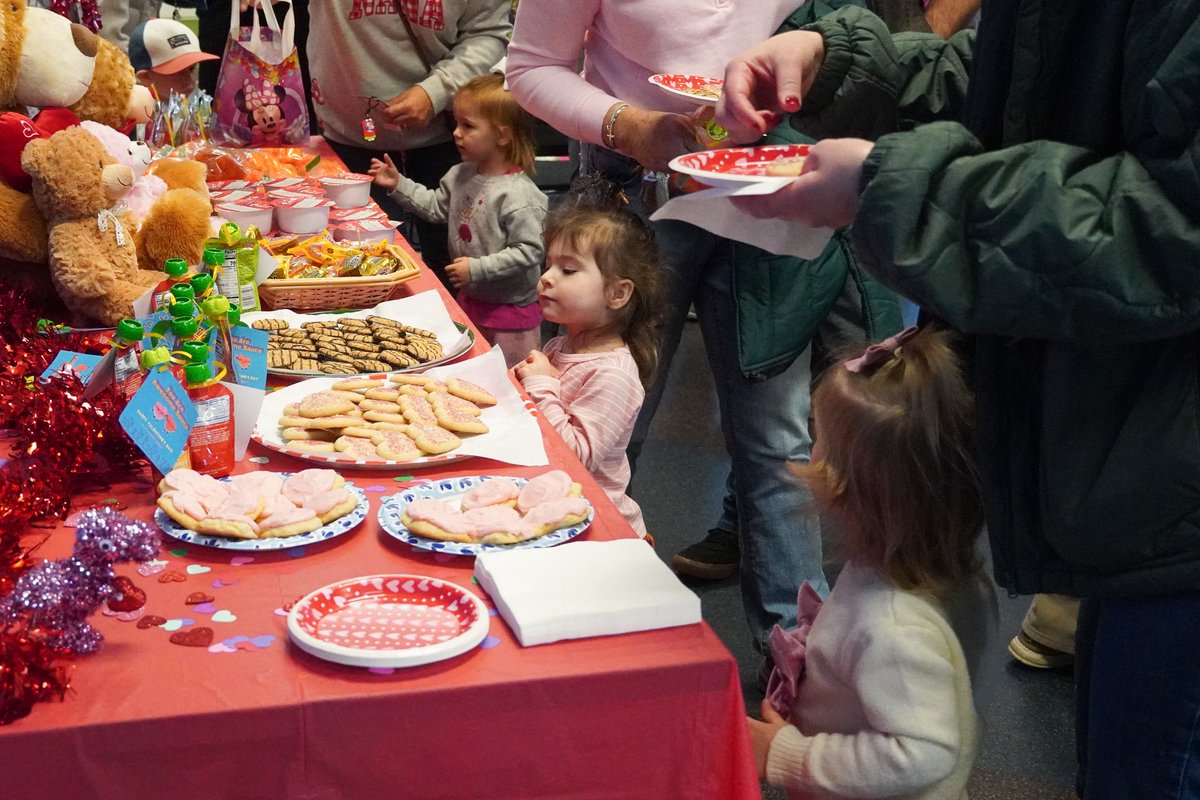 Laurel Library tweet media