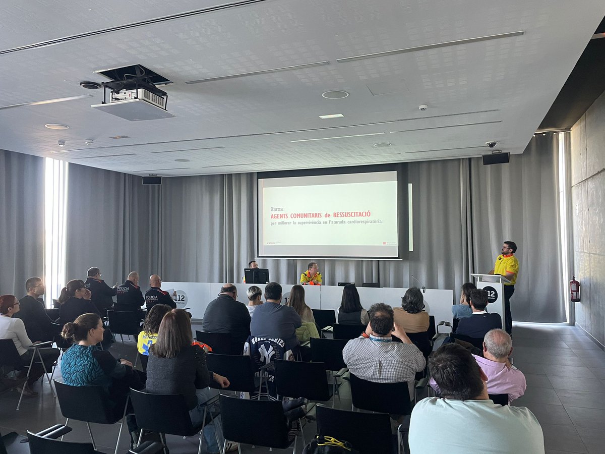 semgencat's tweet image. Imatges de la Jornada d'Actualització de les Guies #RCP 2025 i de la presentació del Projecte 'ACR Respon', la nova App per activar agents comunitaris en cas d'aturada cardíaca.

La jornada, celebrada avui a la seu de @112 a #Reus, ha tingut lloc en format presencial i també en