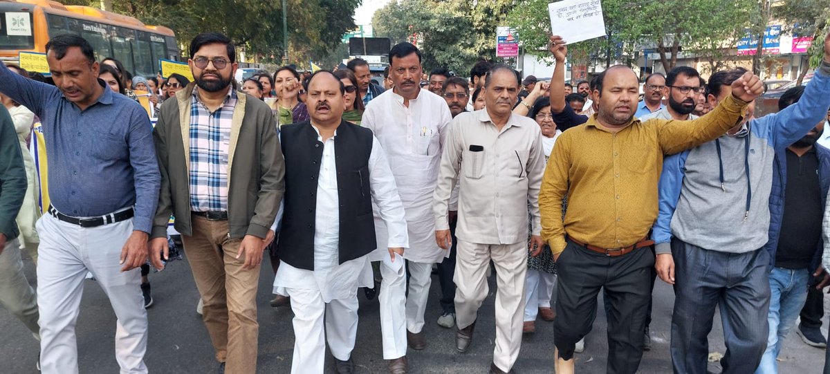 #JusticeForTeachers
<a href="/DrDCSHARMAUPPSS/">Dr Dinesh Chandra Sharma</a> @TFI_2025
<a href="/PMOIndia/">PMO India</a> <a href="/BJP4India/">BJP</a> <a href="/dpradhanbjp/">Dharmendra Pradhan</a> <a href="/myogiadityanath/">Yogi Adityanath</a> <a href="/rajnathsingh/">Rajnath Singh</a>
