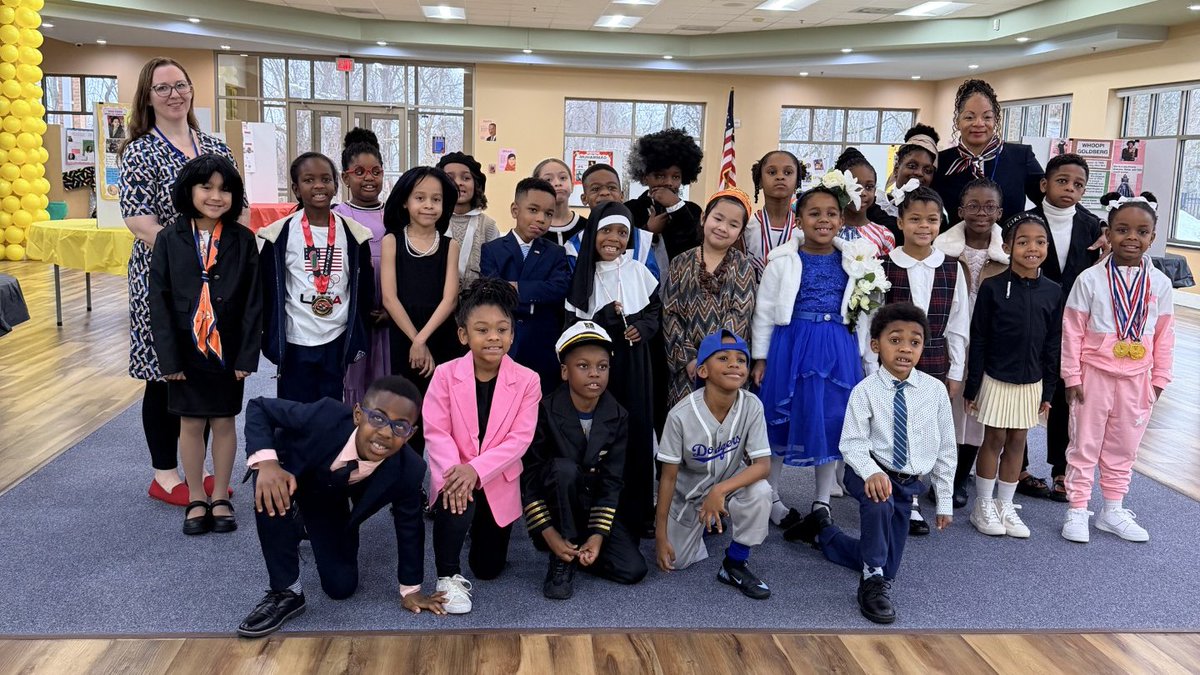 ADWCathSchools's tweet image. Throughout #BlackHistoryMonth, our Catholic schools honored the history, contributions, and lasting impact of Black leaders through faith-filled learning and celebration.
 
Proud of the meaningful ways our #ADWcommUNITY came together to reflect and grow.