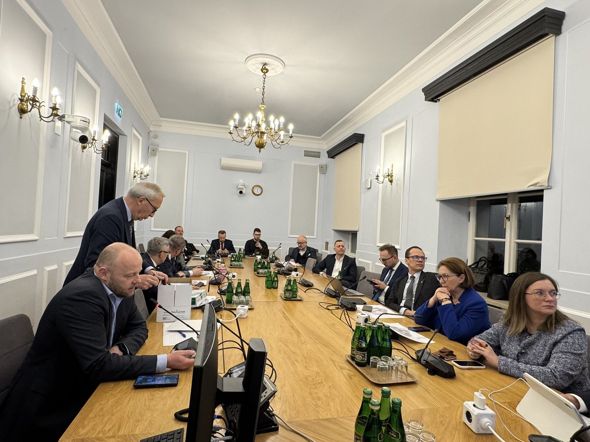 Marcin Horała tweet media