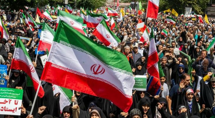 اونایی که برای تجزیه و ضعف ایران نقشه می‌کشن، هنوز معنای "غیرت" رو نفهمیدن. این پرچم با خونِ بهترین جوانان این خاک برافراشته شده ...
ما بیداریم و پای کار
 تا پای جان برای این سه رنگِ مقدس
#ایران_باعزت 
#جانم_فدای_پرچم