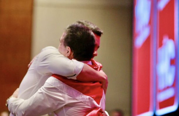 Querido amigo y hermano Horacio Cartes, presidente de la ANR, estamos contigo y en familia oramos por tu pronta recuperación.

En manos de Dios, todo va a estar mejor.
¡Fuerza, HC!