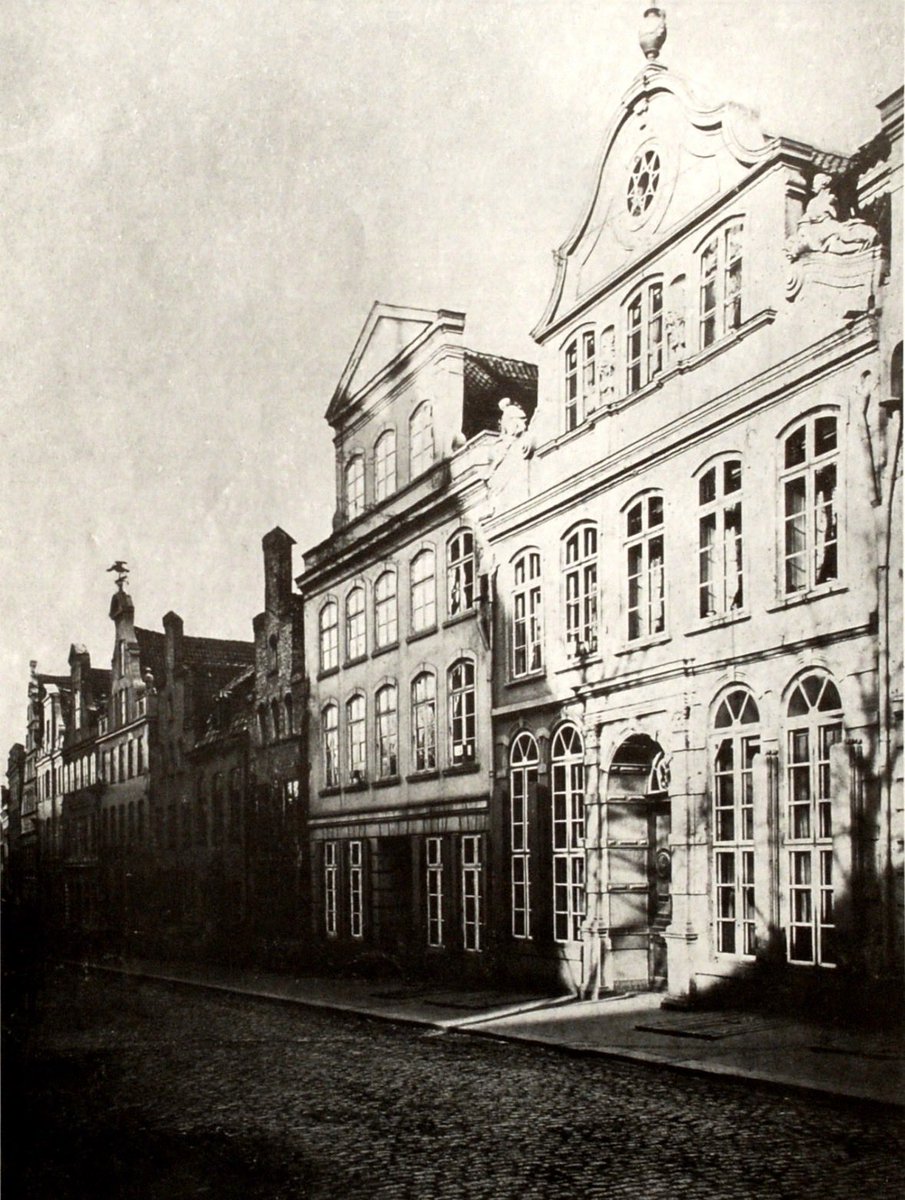 Peine01's tweet photo. Thomas Manns Gesellschaftsroman
„Buddenbrooks“ wird 1901 wie von Mann gewünscht in zwei Bänden vom S. Fischer Verlag veröffentlicht.1929 erhält der Autor für dieses Buch den Literaturnobelpreis https://t.co/wRdmkbx8n8