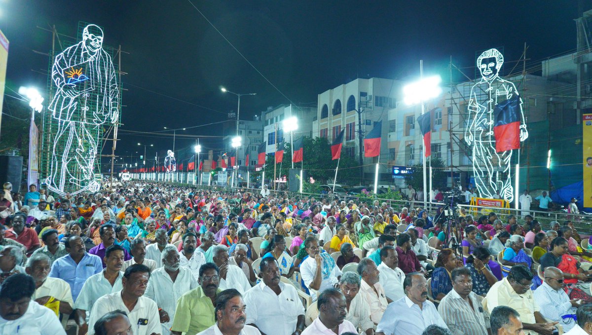 Anbutry's tweet photo. தமிழ்நாடு தலை குனியாது ! தமிழ்நாடு வெல்லும் பரப்புரை பொதுக்கூட்டமானது மாவட்ட செயலாளர் திரு.வைரமணி அவர்கள் தலைமையில்,எனது முன்னிலையில்,தமிழக அரசின் டெல்லி சிறப்பு பிரதிநிதி திரு.ஏ.கே.எஸ் விஜயன்,செய்தி தொடர்பு துணைத் தலைவர் திரு.மருது அழகுராஜ் ஆகியோரது சிறப்பு முறையில் நடைபெற்றது. https://t.co/cYE85ecWBM