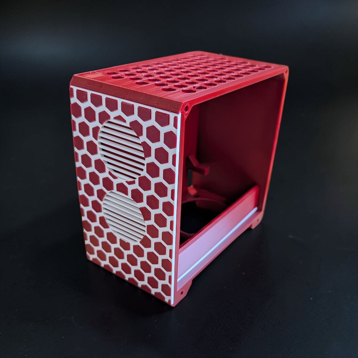 CryptoCloaks™ 🤘 tweet media