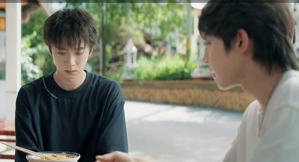 Wachilike's tweet photo. แงงงง น้องอาหนานฮีโดนพี่เค้าดุจนจ๋องเลย น่าเอ็นดูน้องมาก แต่อาหนานไม่โกรธนะยังมีการไปเอารถมารับเขาด้วย แล้วดูยิ้ม พี่หลิวไม่ใจอ่อนจริงดิ🥹

#DreamsNeverEnd 
#จางเจียหยวน https://t.co/De5xmAjJxT