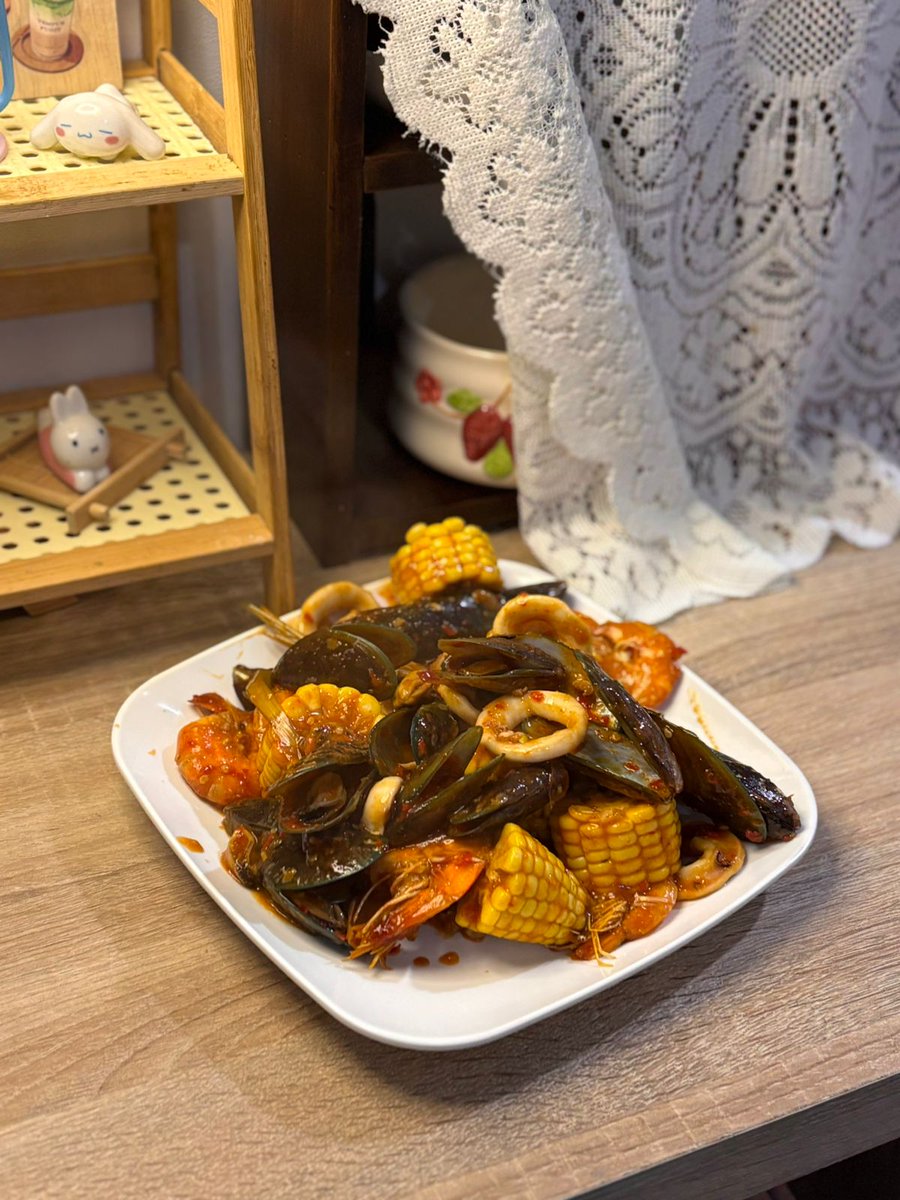 farasitisme's tweet photo. Mix seafood saus ngadap https://t.co/0ZM1PKSD7M