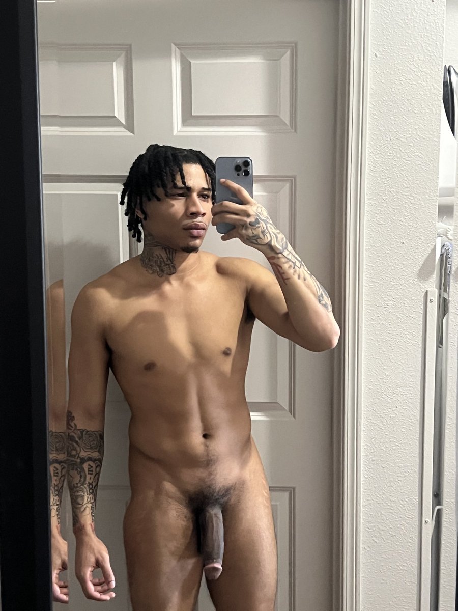paloplayz's tweet photo. Who can wake him up 👀🫢 https://t.co/tJlcD1Iz6a