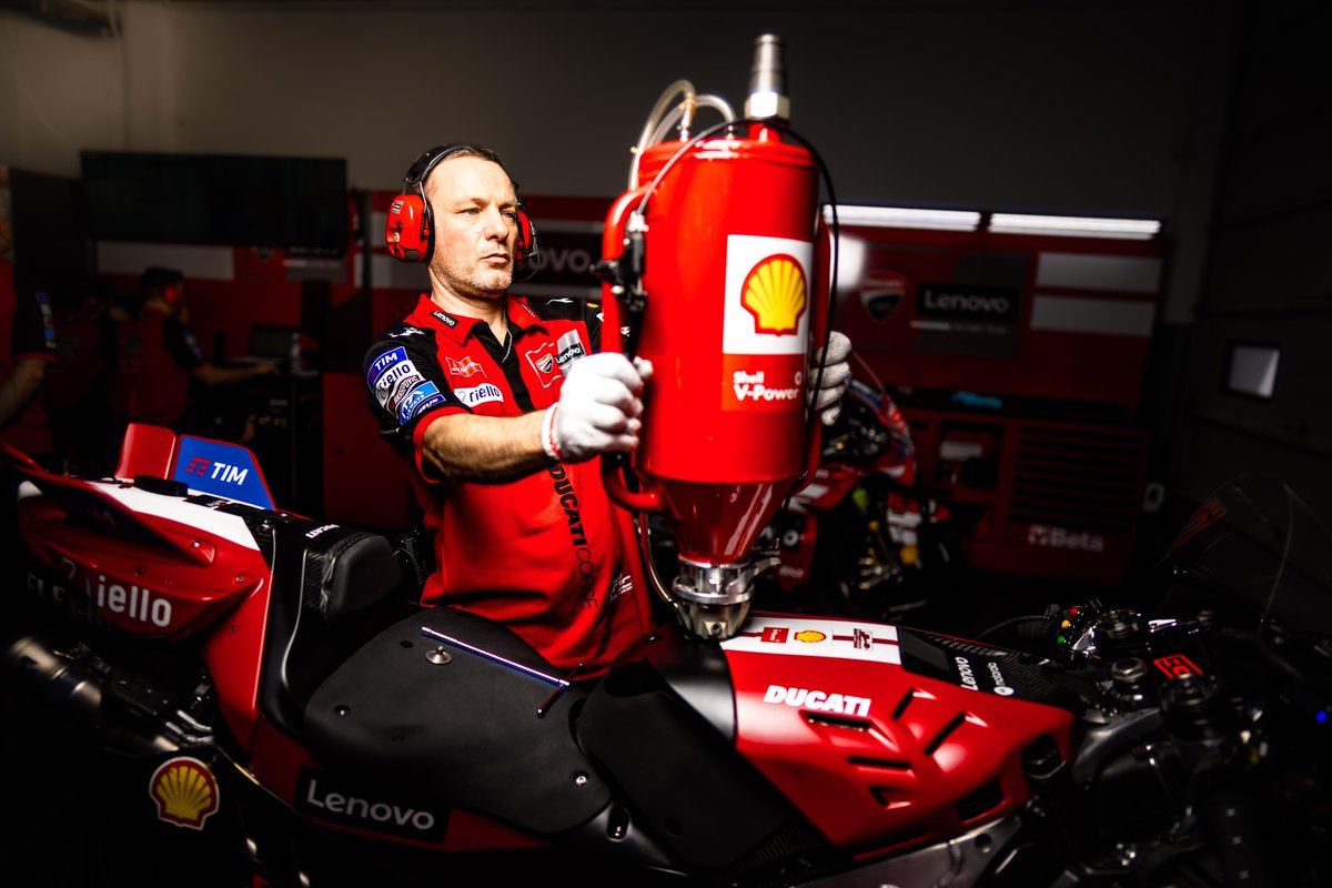 ShellMotorsportTeam tweet media