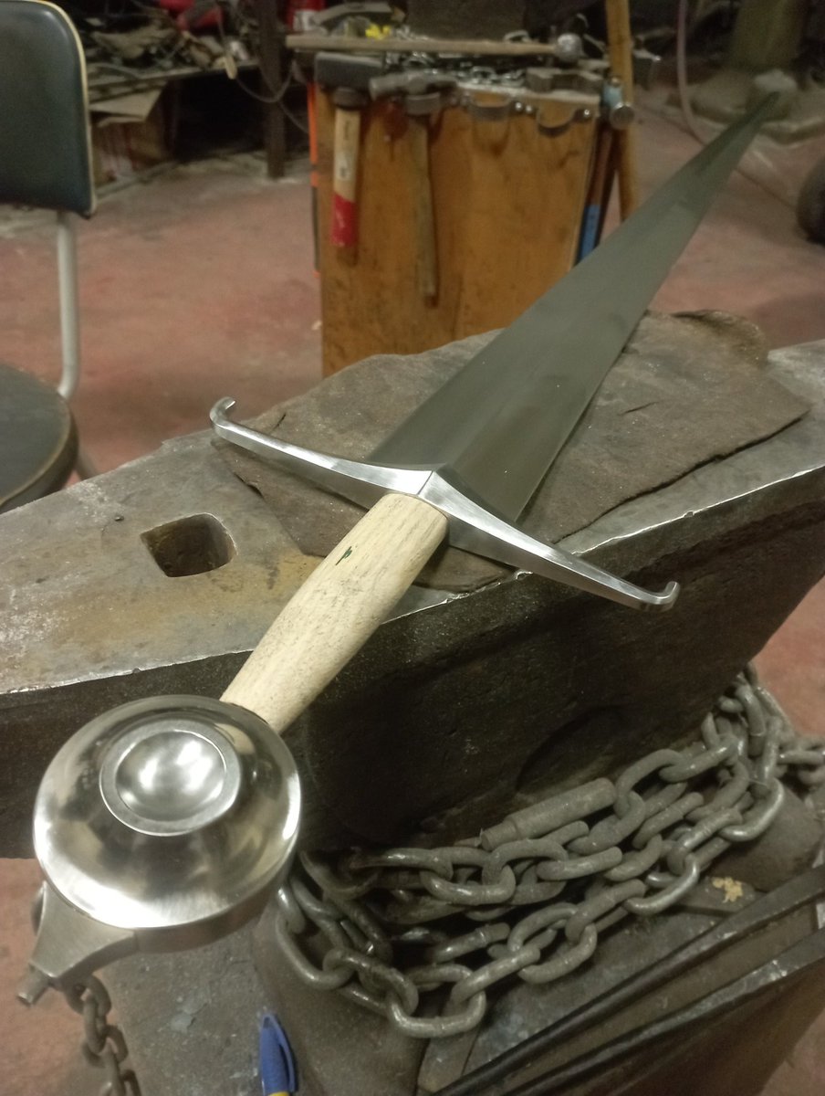 Arann Reichhardt Swordsmith tweet media