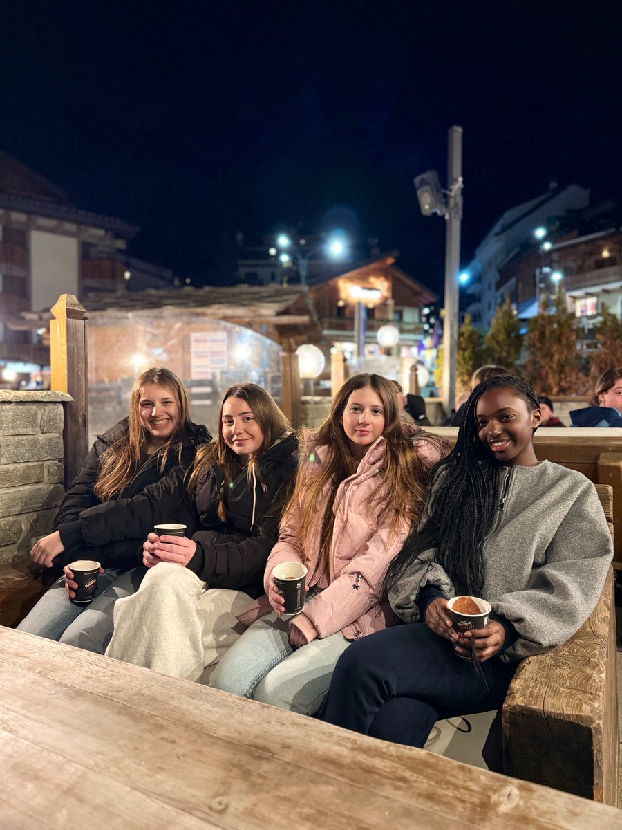 STMComprehensive tweet media