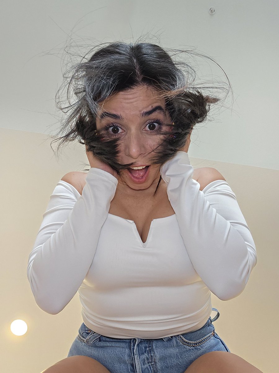 LizyShorty tweet media