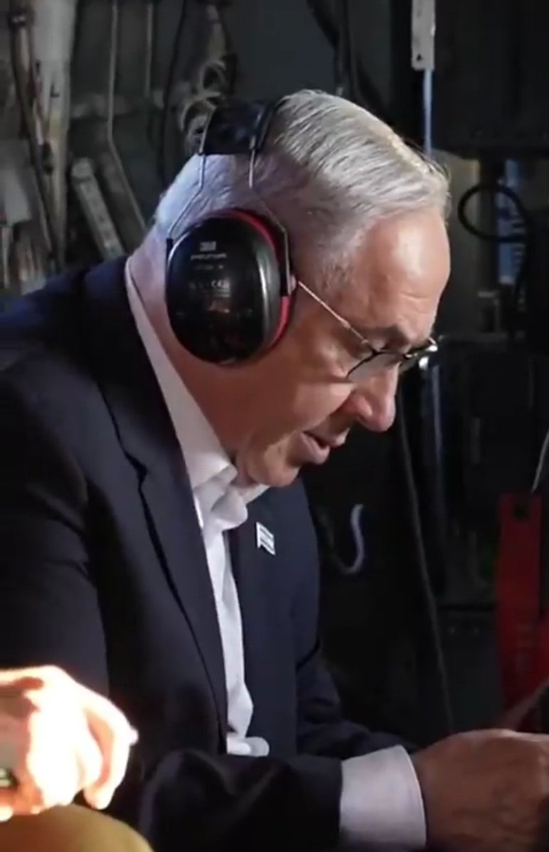 بی بی 
تا همیشه در قلب ایرانیان خواهد بود
♥️😍🥰
#پرچم_شیر_و_خورشید 
#فرزندان_پرچم 
#رفراندوم_پرچم 
#پرچم_شیر_و_خورشید
<a href="/netanyahu/">Benjamin Netanyahu - בנימין נתניהו</a> 💙
<a href="/SamanthaIrani/">Simin 🏴🎗️</a> ❤️