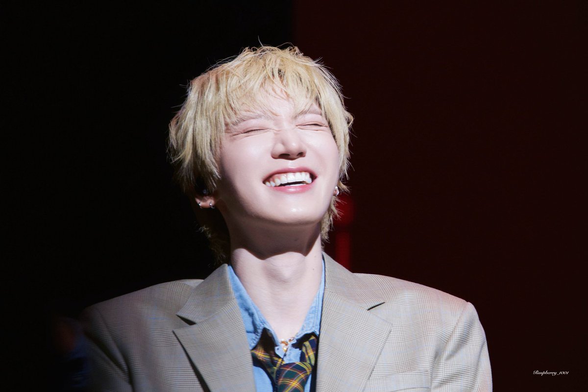 Couldn't believe still here to wishing you for the 8th times. 

Hoping the world always be kind to you my home, the sweetest 30 teen 💜 

#HAPPYTENDAY