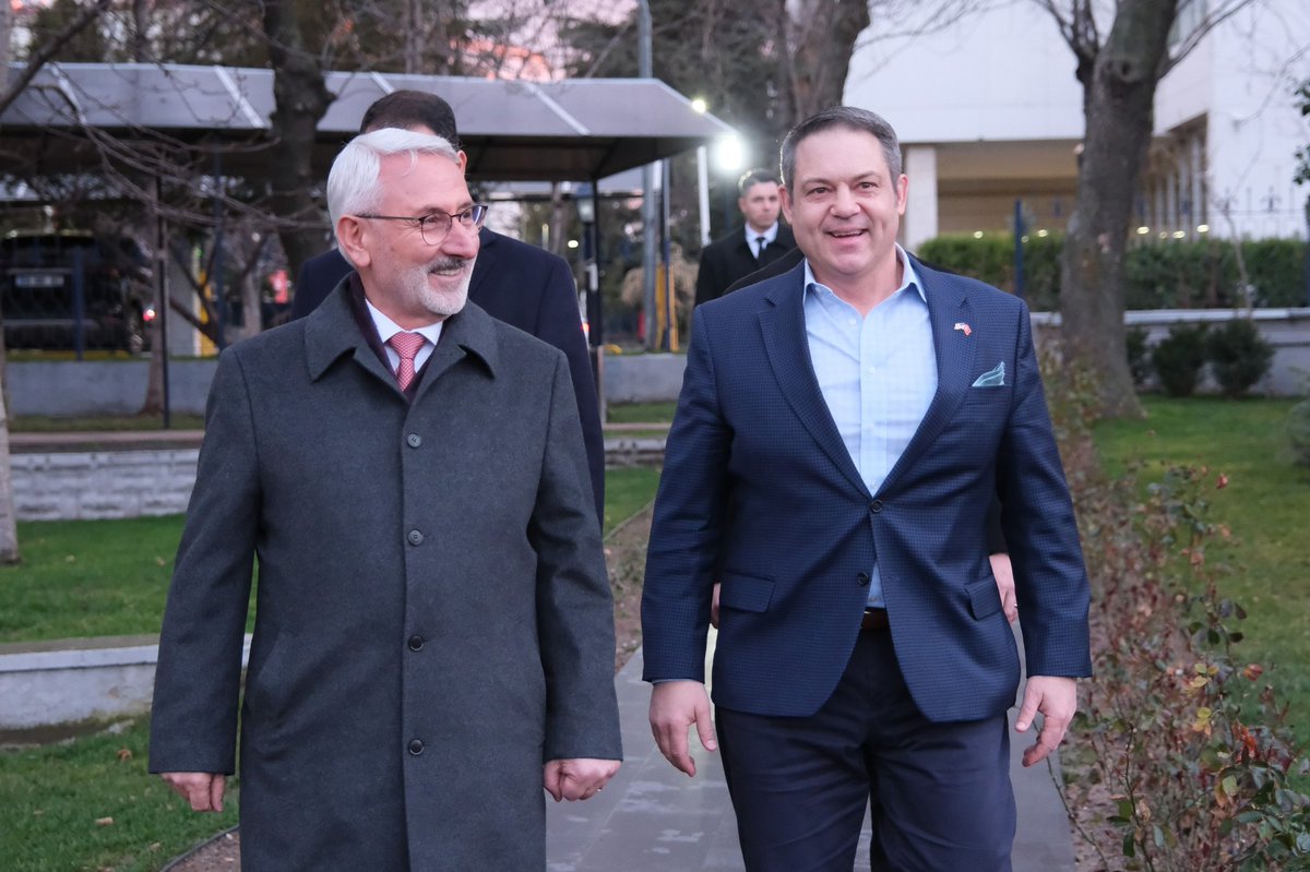 🚀 TÜRKİYE-ABD İŞ KONSEYİNİ MKE’DE AĞIRLADIK

Türkiye-ABD İş Konseyi üyelerini Şirketimizde ağırladık. 
Ziyaret kapsamında Şirketimizin ürün portföyü, teknolojik kabiliyetleri ve üretim altyapısına ilişkin kapsamlı bir bilgilendirme gerçekleştirdik. Görüşmelerde ortak üretim