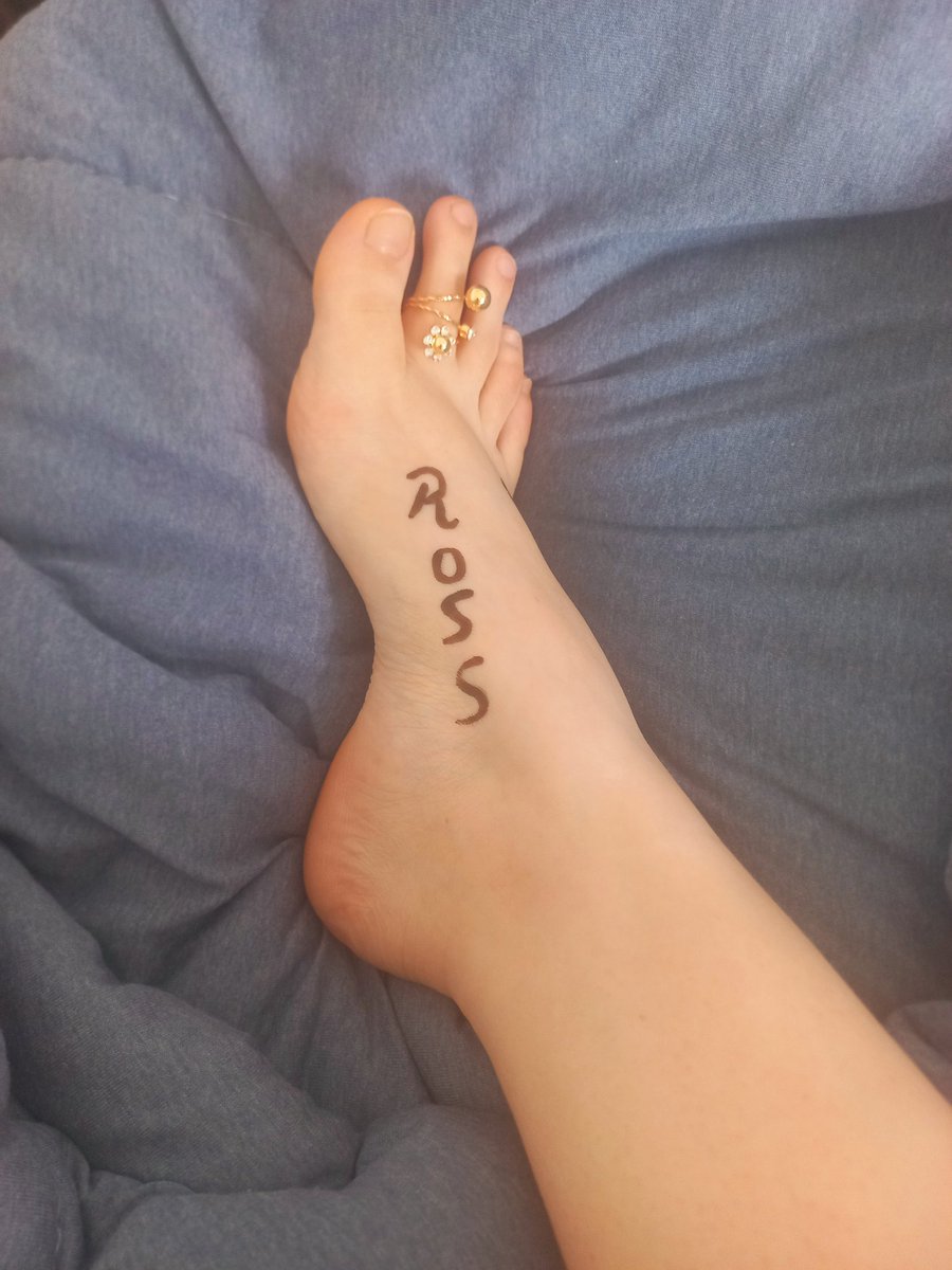 Mulhersp21's tweet photo. Just finished a custom order 💞
My full content is on OF… but I also do private customs 👣💦
Did you like it? Call me for more information 💞
#FeetFinder
#FootFetish
#FeetLovers
#FootWorship
#PrettyFeet
#FeetForSale
#SellingFeetPics
#FootContent
#ExclusiveContent
#DMForCustom https://t.co/n7KrEUlEXA