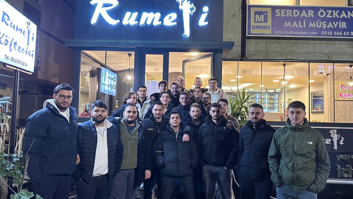 uAUNIBilgi's tweet photo. ultrAslanUNI Bilgi geleneksel iftar organizasyonumuzu gerçekleştirdik . 
İftarımıza katılan koordinatörümüz Hakan Balcı ve değerli  ultrAslanUNI yönetim kuruluna teşekkür ederiz . 
#ultrAslanUNI #uAUNIBilgi https://t.co/IYHFctrULh