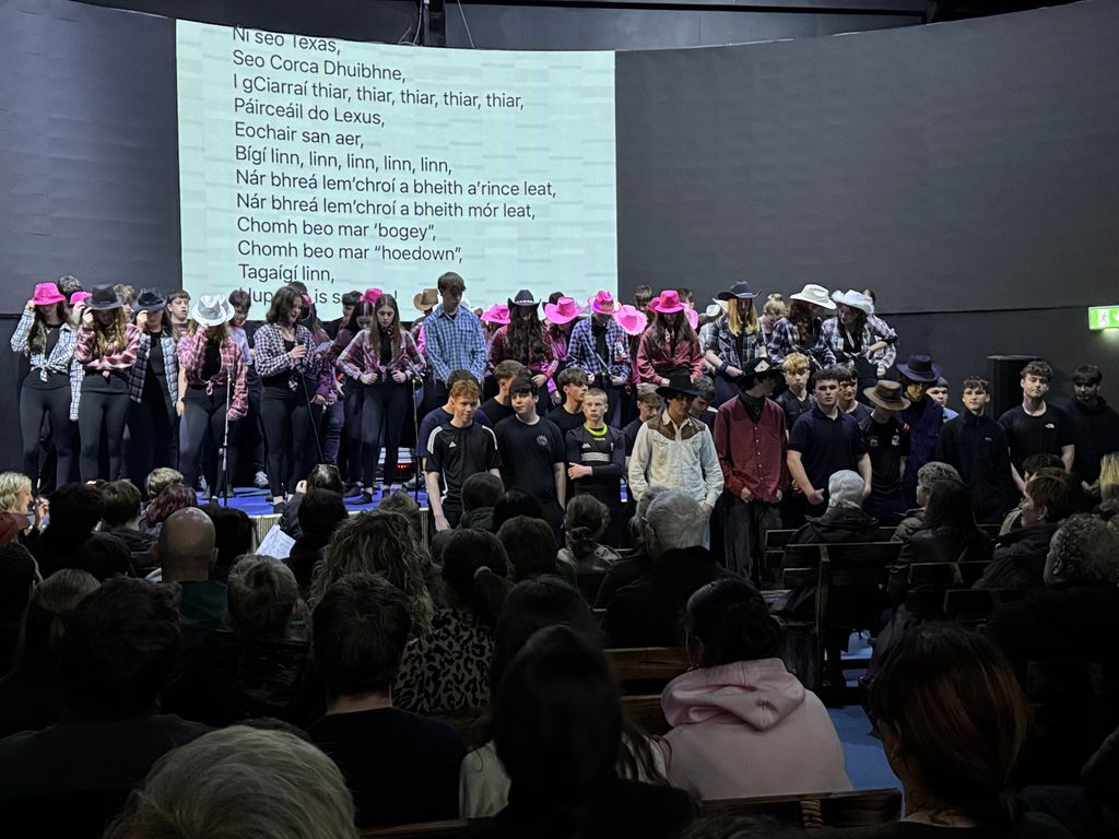 Pobalscoil Chorca Dhuibhne tweet media